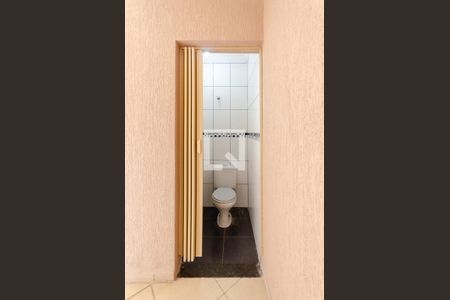 Casa para alugar com 200m², 4 quartos e 2 vagas Casa para alugar com 200m², 4 quartos e 2 vagasLavabo