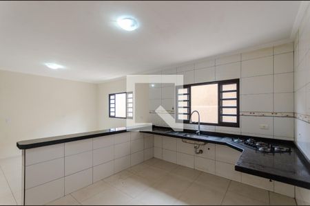 Casa para alugar com 200m², 4 quartos e 2 vagas Casa para alugar com 200m², 4 quartos e 2 vagasCozinha