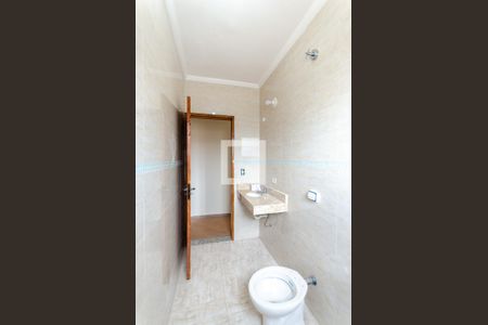 Casa para alugar com 200m², 4 quartos e 2 vagas Casa para alugar com 200m², 4 quartos e 2 vagasBanheiro 1