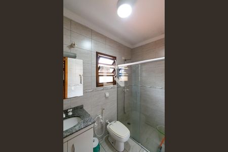 Casa à venda com 157m², 4 quartos e 2 vagas Casa à venda com 157m², 4 quartos e 2 vagasBanheiro da Suíte