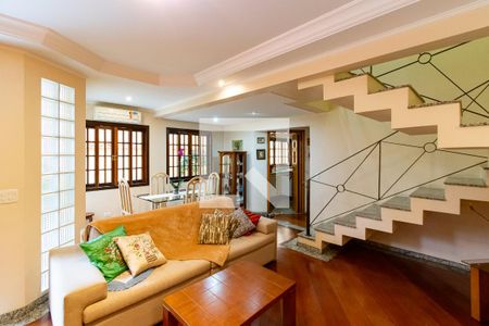 Sala de casa à venda com 4 quartos, 157m² em Vila Paulista, São Paulo