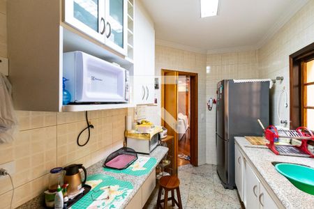 Casa à venda com 157m², 4 quartos e 2 vagas Casa à venda com 157m², 4 quartos e 2 vagasCozinha