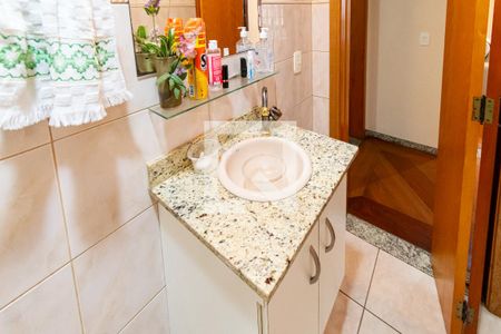 Banheiro Social 1 de casa à venda com 4 quartos, 157m² em Vila Paulista, São Paulo