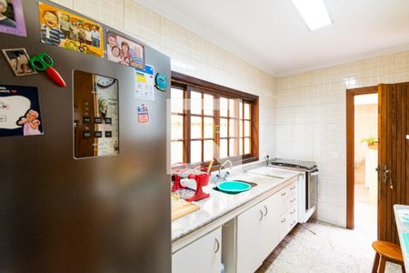 Casa à venda com 157m², 4 quartos e 2 vagas Casa à venda com 157m², 4 quartos e 2 vagasCozinha