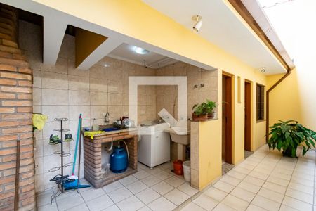 Casa à venda com 157m², 4 quartos e 2 vagas Casa à venda com 157m², 4 quartos e 2 vagasChurrasqueira