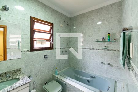 Casa à venda com 157m², 4 quartos e 2 vagas Casa à venda com 157m², 4 quartos e 2 vagasBanheiro Social 2