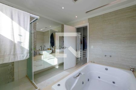 Casa de condomínio à venda com 350m², 4 quartos e 2 vagasBanheiro Suíte 4