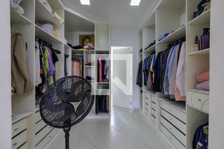 Casa de condomínio à venda com 350m², 4 quartos e 2 vagasCloset Suíte 4