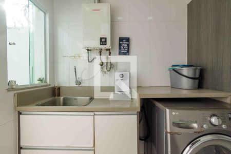 Casa de condomínio à venda com 350m², 4 quartos e 2 vagasÁrea de Serviço