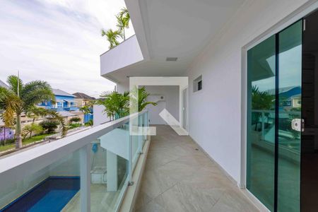 Casa de condomínio à venda com 350m², 4 quartos e 2 vagasVaranda