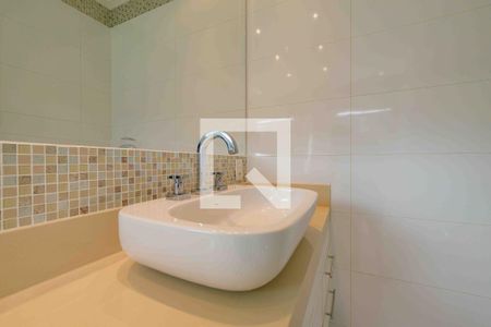 Casa de condomínio à venda com 350m², 4 quartos e 2 vagasBanheiro Suíte 3