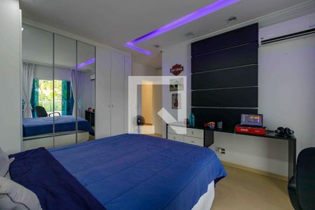 Casa de condomínio à venda com 350m², 4 quartos e 2 vagasSuíte 1