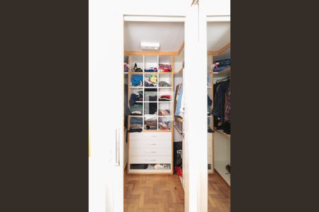 Apartamento à venda com 130m², 4 quartos e 1 vagaCloset da suíte