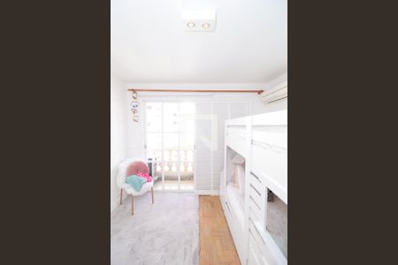 Apartamento à venda com 130m², 4 quartos e 1 vagaQuarto 2