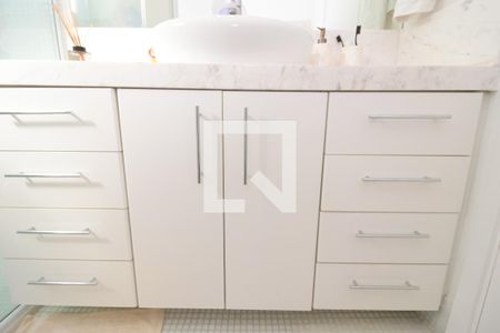 Apartamento à venda com 130m², 4 quartos e 1 vagaBanheiro - Armário