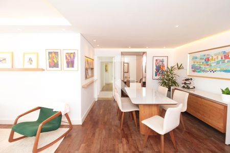 Apartamento à venda com 130m², 4 quartos e 1 vagaSala