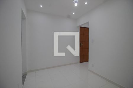 Sala  de apartamento para alugar com 1 quarto, 38m² em Taquara, Rio de Janeiro