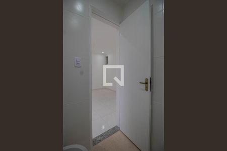 Banheiro da Suíte de apartamento para alugar com 1 quarto, 38m² em Taquara, Rio de Janeiro