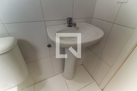 Casa à venda com 80m², 3 quartos e 2 vagasBanheiro 2