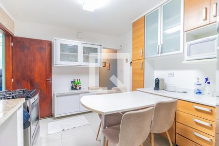 Casa à venda com 117m², 3 quartos e 2 vagasCozinha