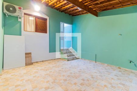 Casa à venda com 117m², 3 quartos e 2 vagasGaragem