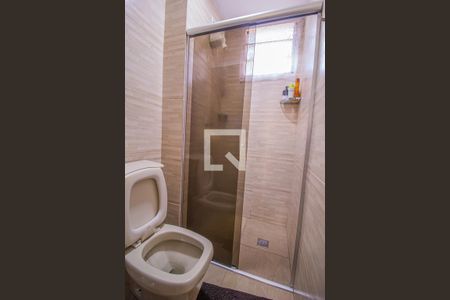 Banheiro de apartamento à venda com 3 quartos, 60m² em Serrano, Belo Horizonte