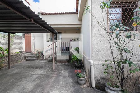 Casa à venda com 360m², 3 quartos e 2 vagasFachada