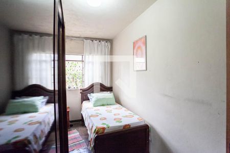 Quarto 1 de casa à venda com 3 quartos, 360m² em Glória, Belo Horizonte