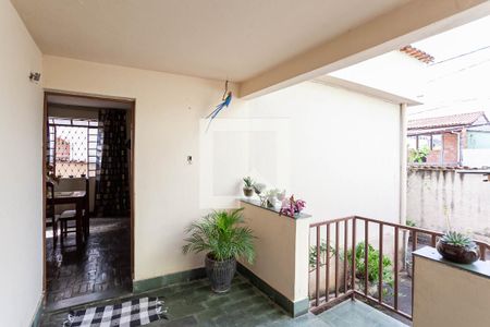 Casa à venda com 360m², 3 quartos e 2 vagasVaranda