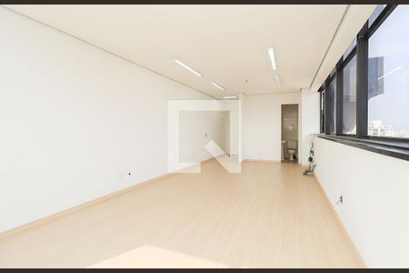 Sala de kitnet/studio para alugar com 0 quarto, 42m² em Cambuci, São Paulo