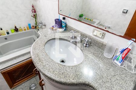 Casa à venda com 289m², 4 quartos e 3 vagas Casa à venda com 289m², 4 quartos e 3 vagasBanheiro da Suíte