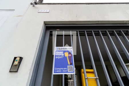 Casa à venda com 289m², 4 quartos e 3 vagas Casa à venda com 289m², 4 quartos e 3 vagasFachada