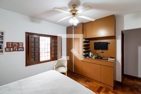 Casa à venda com 289m², 4 quartos e 3 vagas Casa à venda com 289m², 4 quartos e 3 vagasSuíte