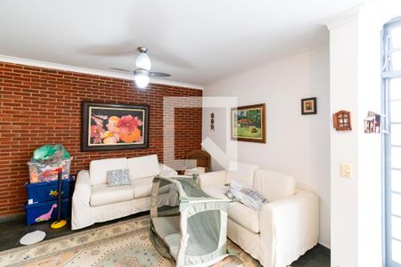 Casa à venda com 289m², 4 quartos e 3 vagas Casa à venda com 289m², 4 quartos e 3 vagasSalão de Festas