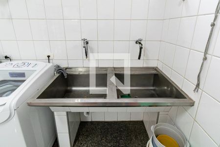 Casa à venda com 289m², 4 quartos e 3 vagas Casa à venda com 289m², 4 quartos e 3 vagasLavanderia