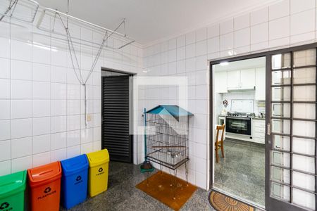 Casa à venda com 289m², 4 quartos e 3 vagas Casa à venda com 289m², 4 quartos e 3 vagasLavanderia