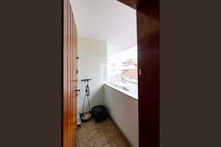 Casa à venda com 289m², 4 quartos e 3 vagas Casa à venda com 289m², 4 quartos e 3 vagasQuarto 3