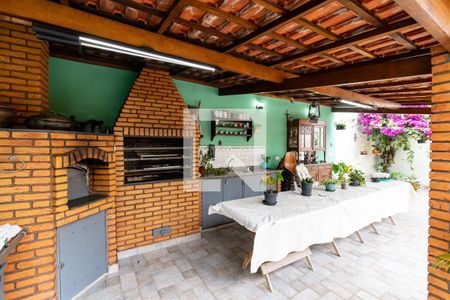 Casa à venda com 289m², 4 quartos e 3 vagas Casa à venda com 289m², 4 quartos e 3 vagasChurrasqueira