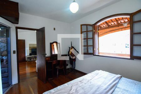 Casa à venda com 400m², 3 quartos e 4 vagasSuíte