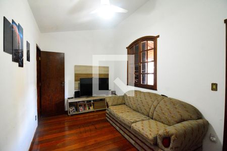 Sala 1 de casa à venda com 3 quartos, 400m² em Conjunto Califórnia, Belo Horizonte