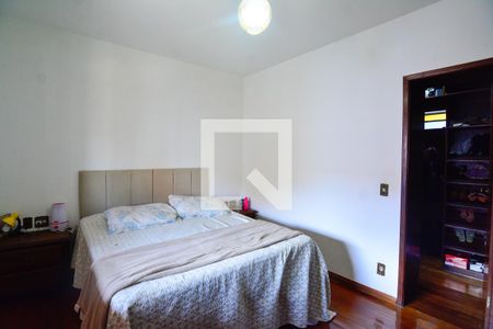 Casa à venda com 400m², 3 quartos e 4 vagasSuíte