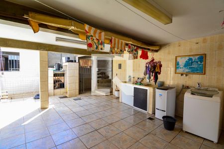 Casa à venda com 400m², 3 quartos e 4 vagasÁrea de Serviço