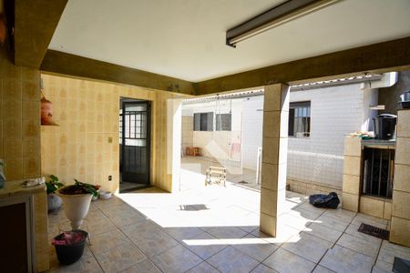 Casa à venda com 400m², 3 quartos e 4 vagasÁrea de Serviço
