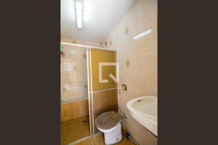 Casa à venda com 400m², 3 quartos e 4 vagasBanheiro de serviço