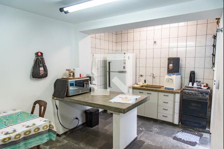 Casa para alugar com 240m², 8 quartos e 2 vagasCozinha