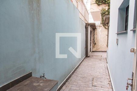 Casa para alugar com 240m², 8 quartos e 2 vagasCorredor