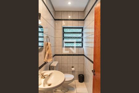 Casa para alugar com 240m², 8 quartos e 2 vagasLavabo