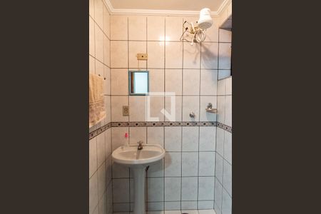 Casa para alugar com 240m², 8 quartos e 2 vagasBanheiro de serviço