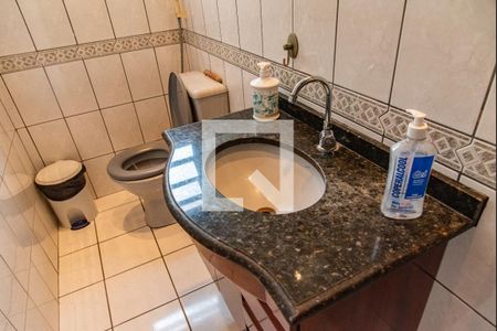 Casa para alugar com 240m², 8 quartos e 2 vagasBanheiro 2