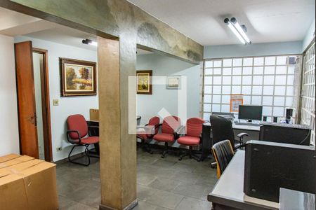 Casa para alugar com 240m², 8 quartos e 2 vagasQuarto 4